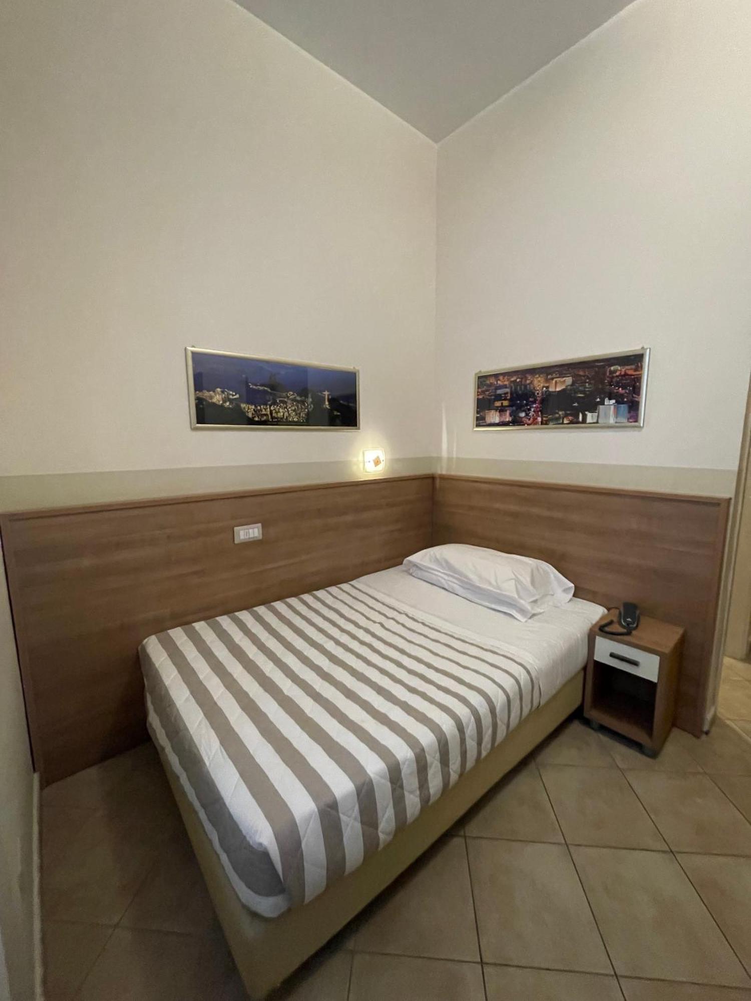 Single Room,1689833663:JPEG